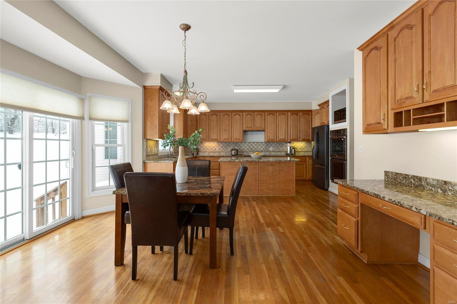 821 North Spoede Road Creve Coeur, MO 63141 - Photo 10 of 39