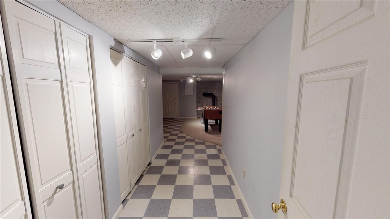 31 Schoolhouse Road Amherst, NH 03031 - Photo 36 of 38 Gallery Image 36