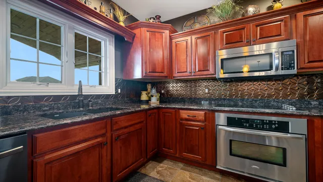 $679,000 | 1815 White Pines Drive, Dixon, IL 61021