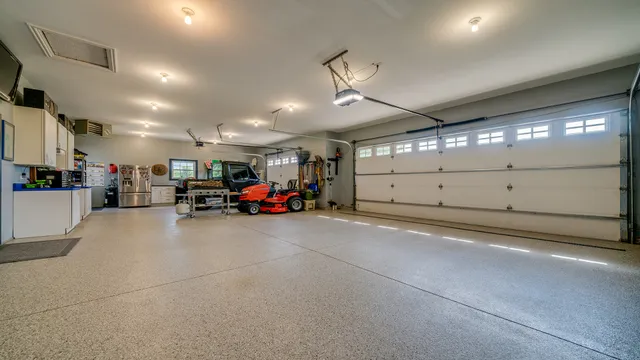 $679,000 | 1815 White Pines Drive, Dixon, IL 61021