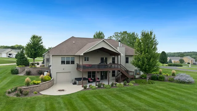 $679,000 | 1815 White Pines Drive, Dixon, IL 61021