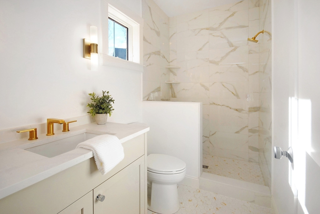 1053 Main Street Concord, MA 01742 - Photo 17 of 38