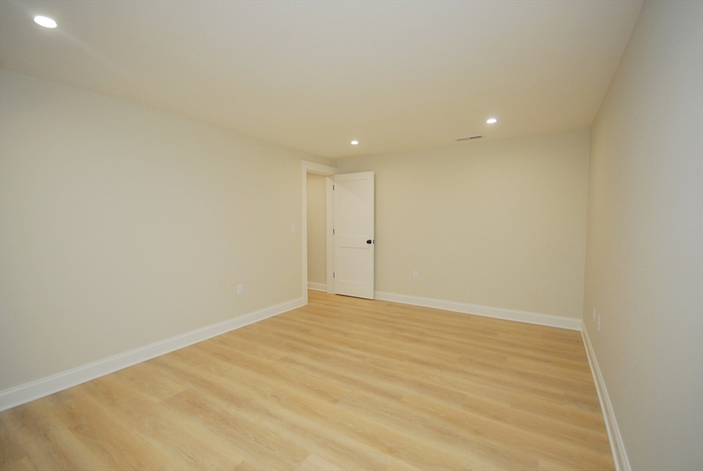 1053 Main Street Concord, MA 01742 - Photo 33 of 38