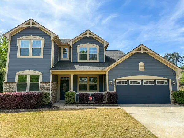 $600,000 | 5036 Watersail Way, Clover, SC 29710