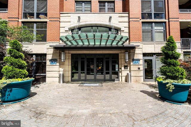 $415,000 | 1021 North Garfield Street, Unit 125, Arlington, VA 22201