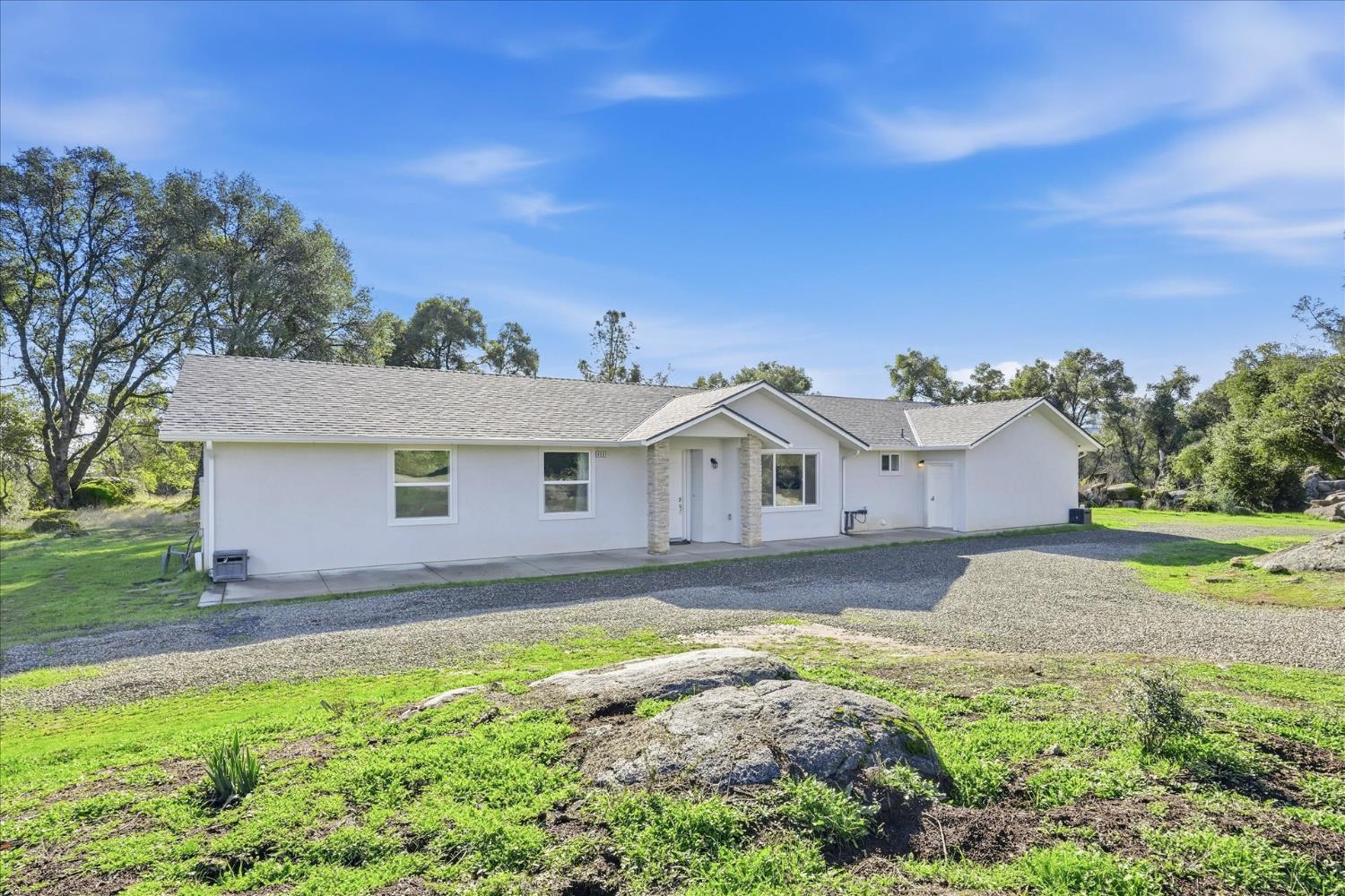 4001 Pacific Bars Road Mariposa, CA 95338 - Photo 2 of 43