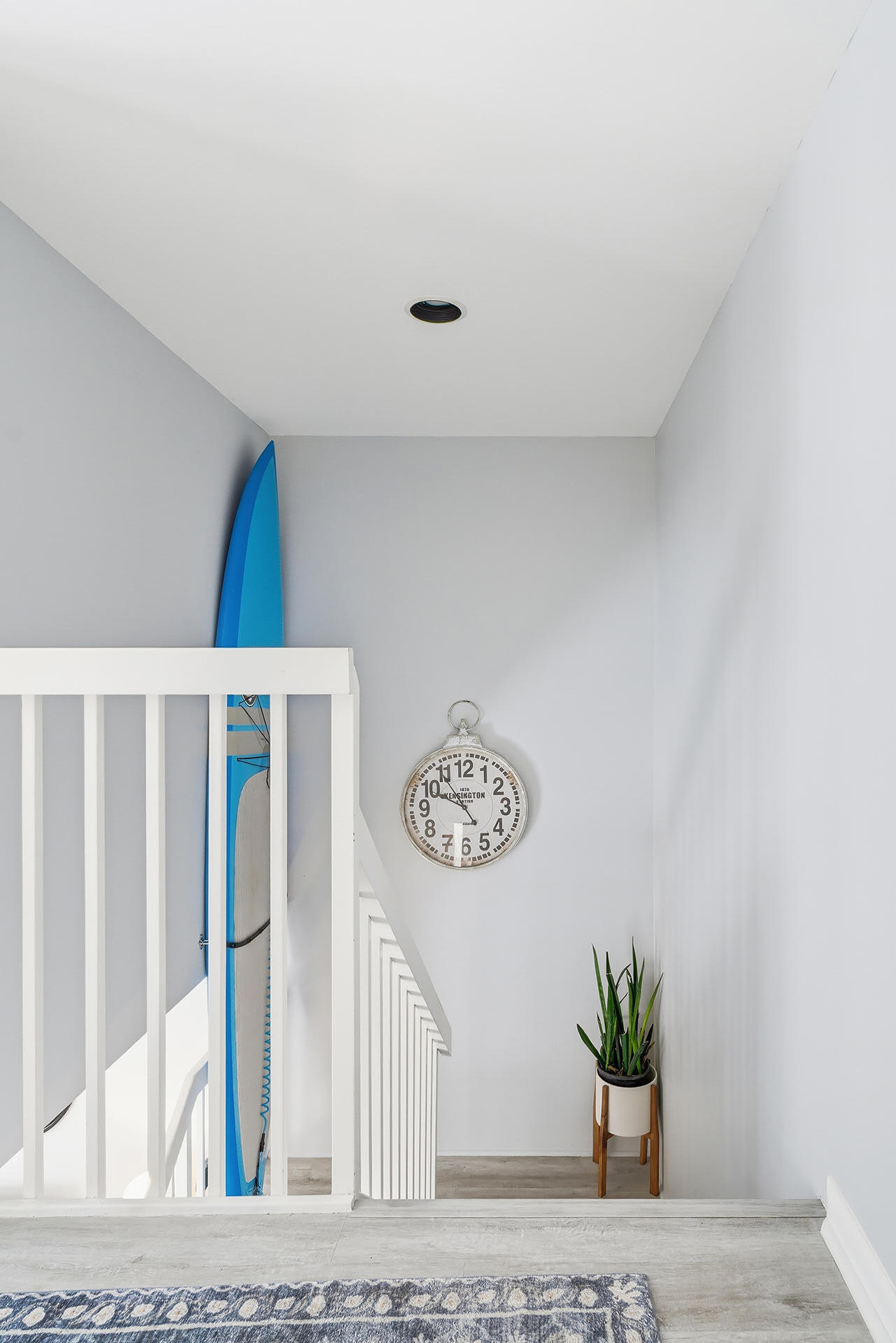 6818 68th Way West Palm Beach, FL 33409 - Photo 7 of 31 a view of an entryway with wooden floor