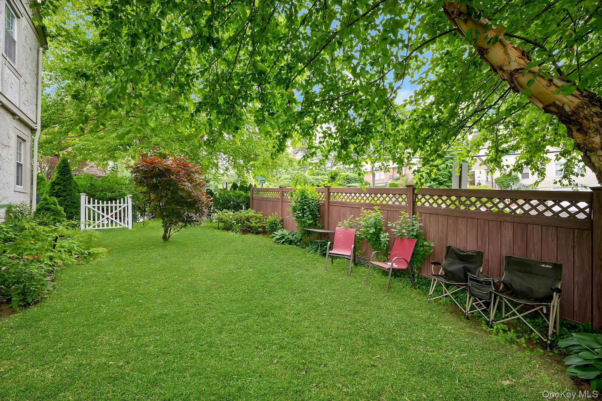 4 Interlaken Avenue New Rochelle, NY 10801 - Photo 19 of 28