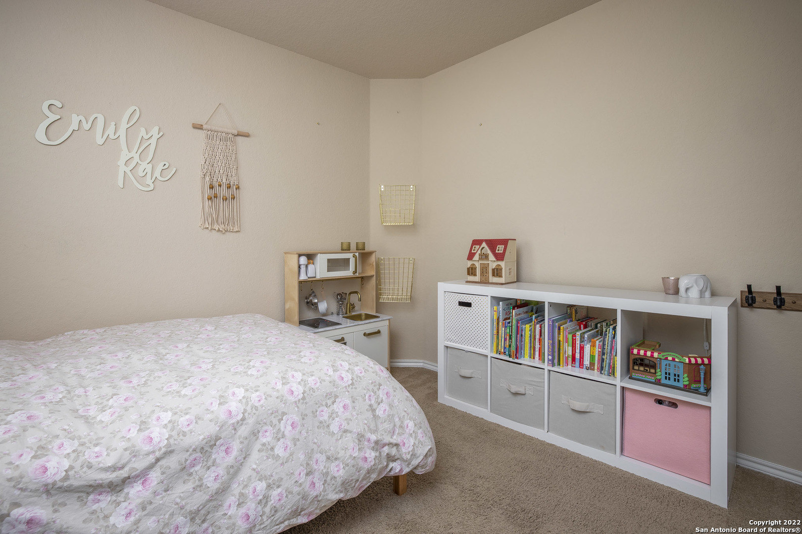 2934 Field Ridge New Braunfels, TX 78130 - Photo 12 of 35 Gallery Image 12