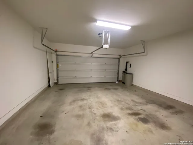 $3,200 | 825 North St Mary's Street, Unit 102, San Antonio, TX 78205