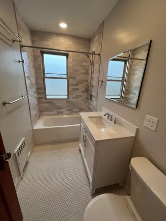 $3,200 | 1542 Commonwealth Avenue, Unit 3, Boston, MA 02135