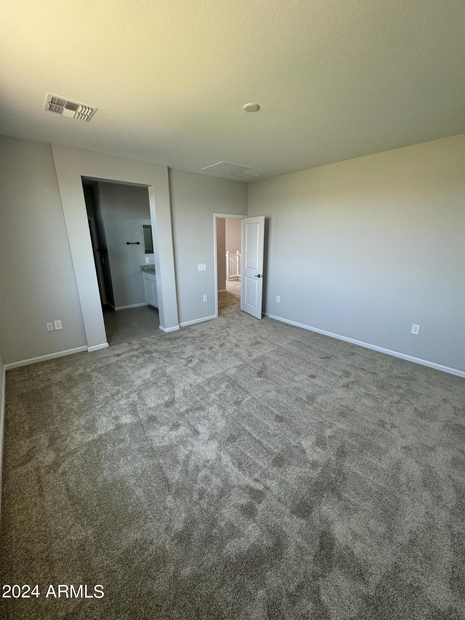 4710 South Yellow Peak Road Apache Junction, AZ 85119 - Photo 8 of 18 Master bed