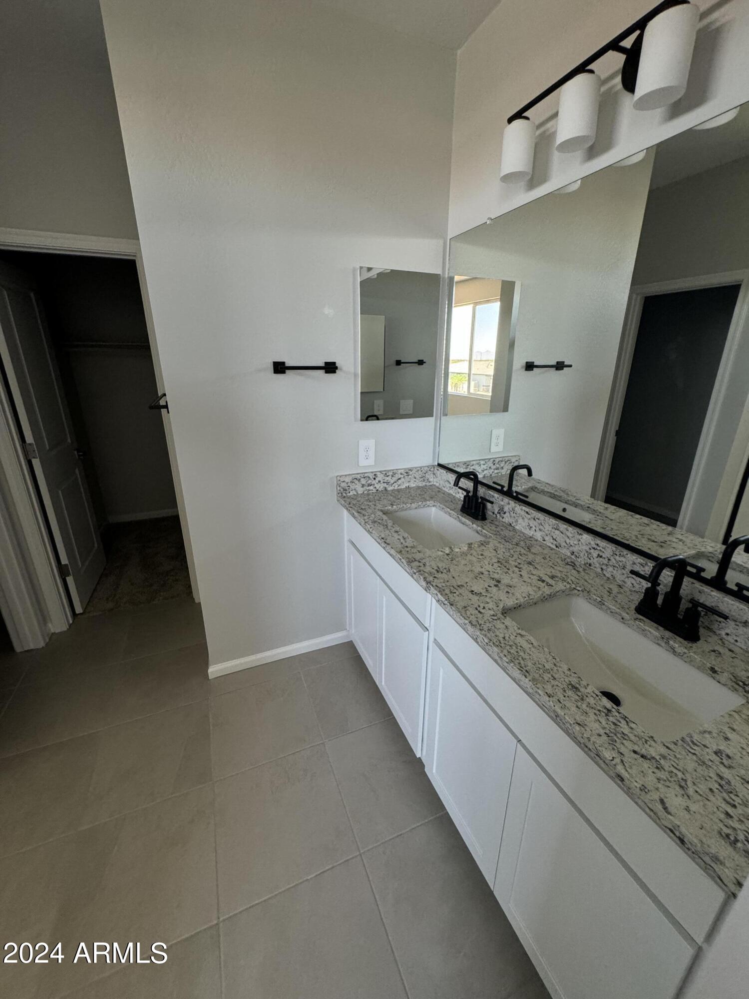 4710 South Yellow Peak Road Apache Junction, AZ 85119 - Photo 9 of 18 Master bath