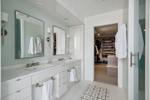 $2,300,000 | 55 East Erie Street, Unit 4301, Chicago, IL 60611