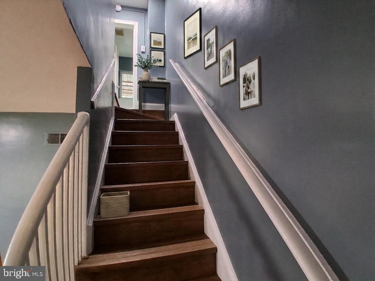 1143 19th Street Northeast Washington, DC 20002 - Photo 10 of 13 a view of entryway and hall