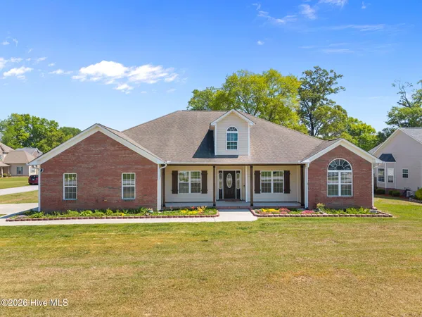 $385,000 | 200 East Howard Drive, Jacksonville, NC 28540