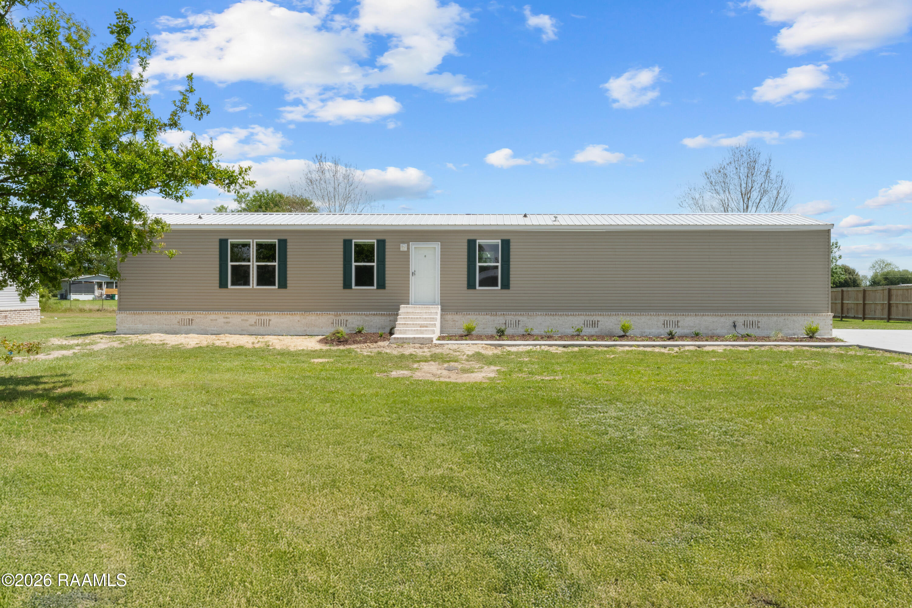243 Oak Mnr Road Rayne, LA 70578 - Photo 1 of 23 DSC00139 (2)