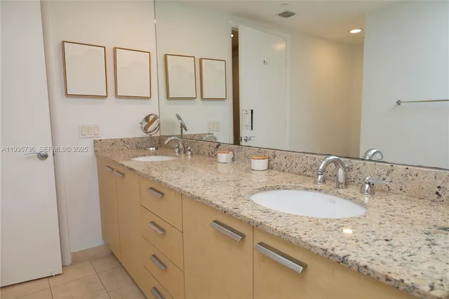 $895,000 | 1800 South Ocean Drive, Unit 908, Hallandale Beach, FL 33009