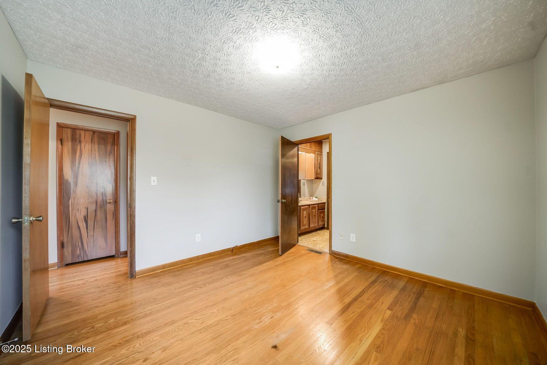 7608 Smyrna Road Louisville, KY 40228 - Photo 27 of 57 photo_online_026