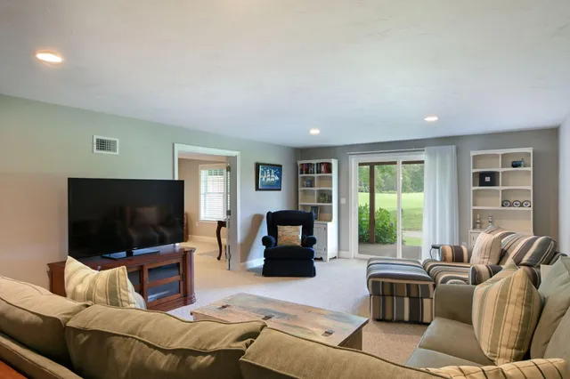 $799,000 | 16 Amberwood Court, Bourne, MA 02532