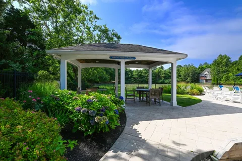 $799,000 | 16 Amberwood Court, Bourne, MA 02532