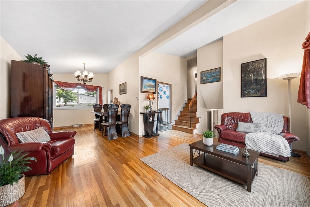 27 Randy Road Framingham, MA 01701 - Photo 4 of 42