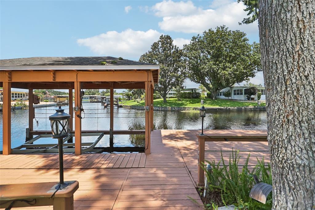 2512 Baywater Road Tavares, FL 32778 - Photo 47 of 75