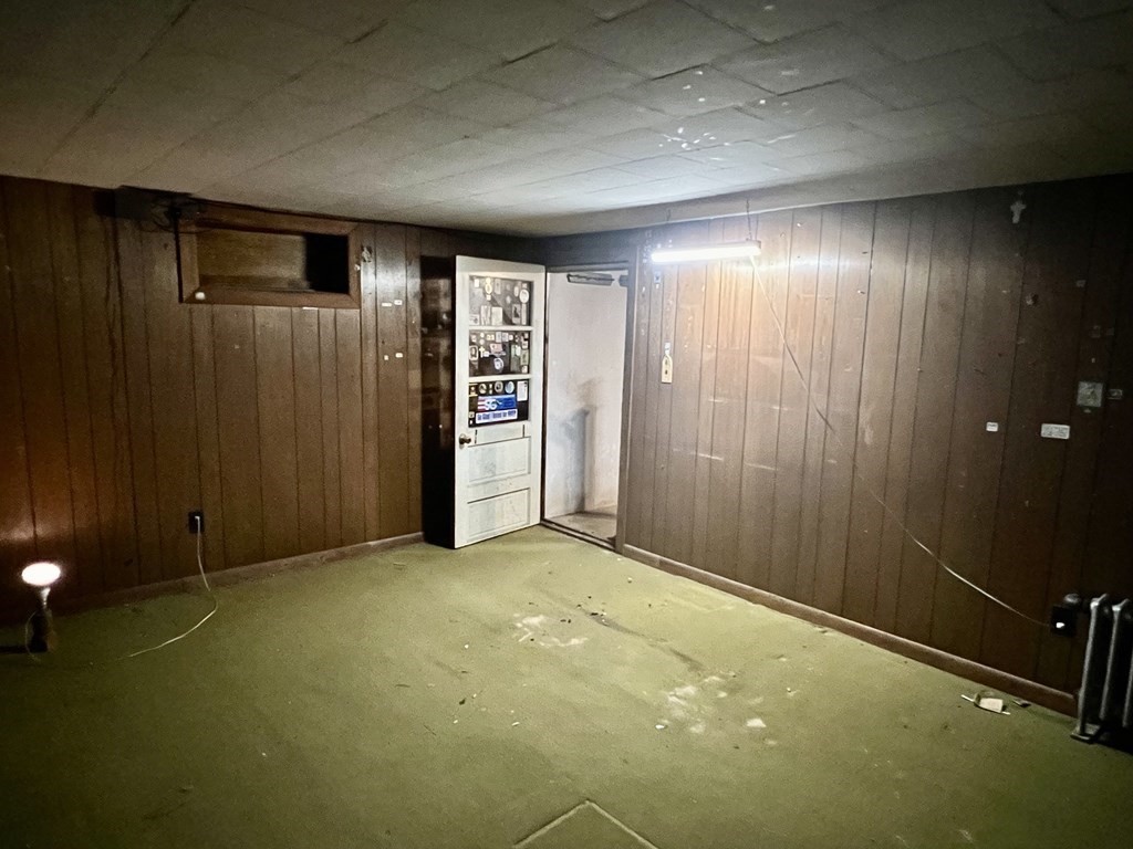 44 Burlingame Road Charlton, MA 01507 - Photo 18 of 29 an empty room with closet area