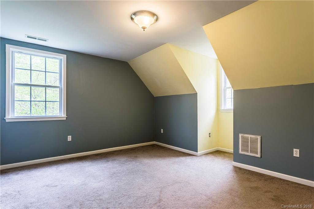 52 Wayward Path Candler, NC 28715 - Photo 10 of 15 Gallery Image 10