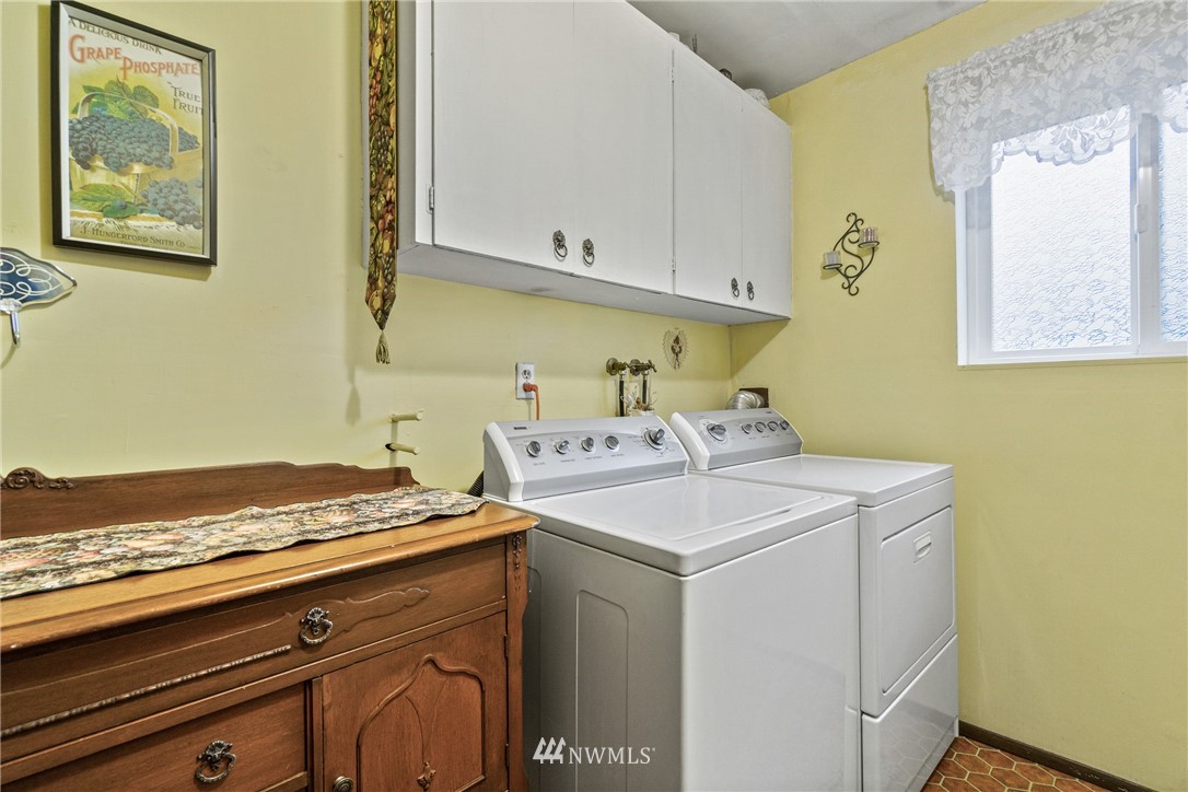 22508 3rd Place West Bothell, WA 98021 - Photo 17 of 23 a utility room with dryer and washer