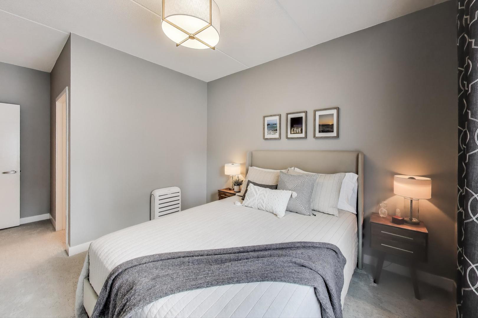 4301 North Sheridan Road, Unit 202 Chicago, IL 60613 - Photo 13 of 28 Gallery Image 13