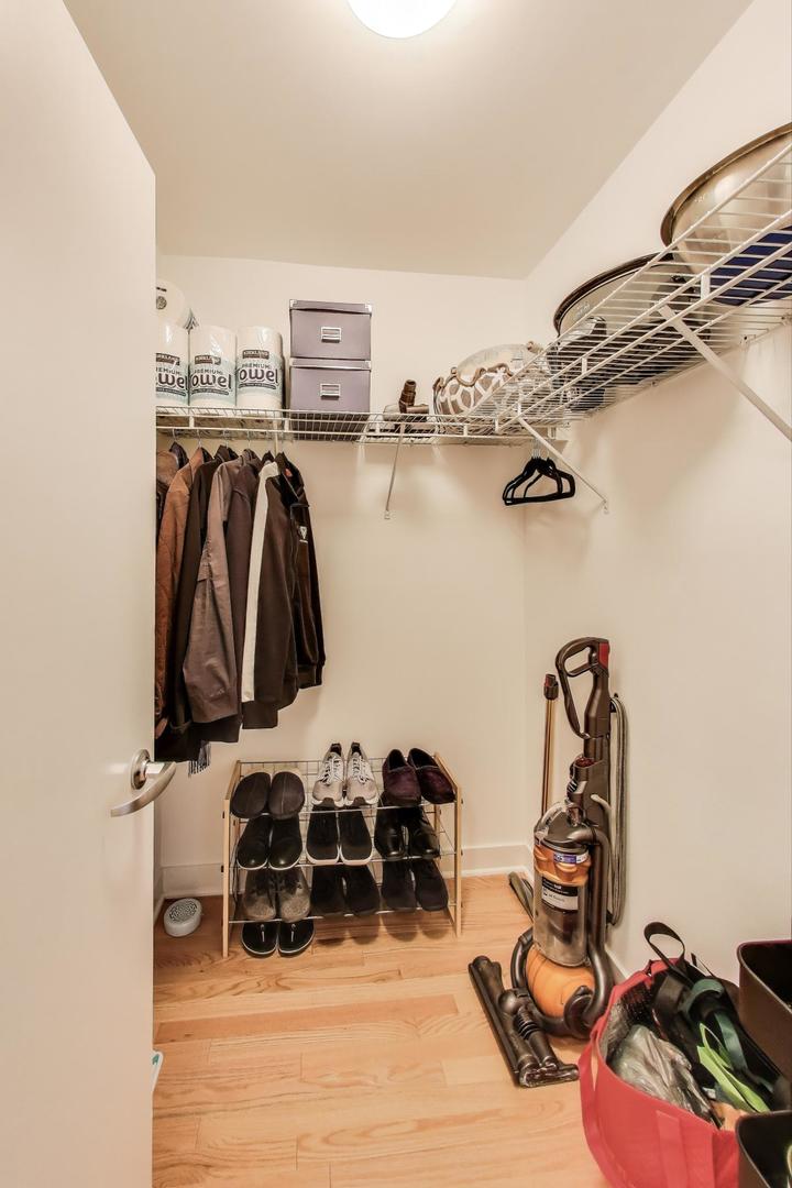 4301 North Sheridan Road, Unit 202 Chicago, IL 60613 - Photo 21 of 28 Gallery Image 21
