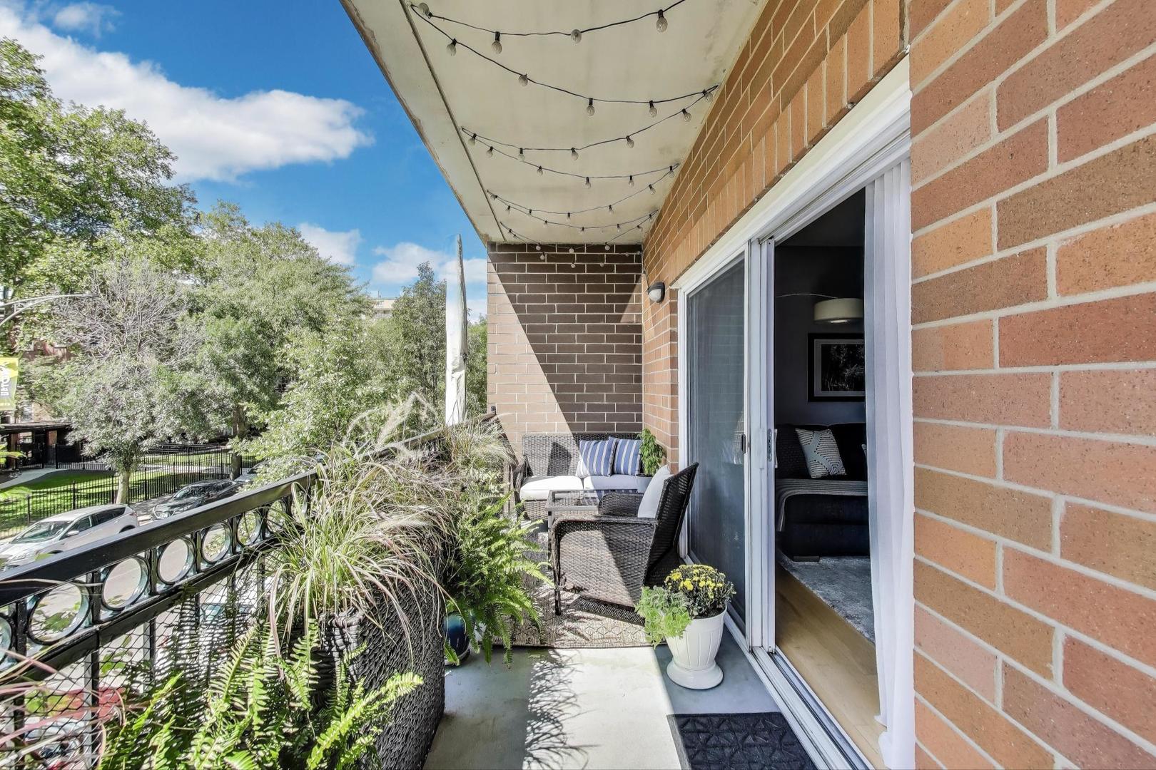 4301 North Sheridan Road, Unit 202 Chicago, IL 60613 - Photo 23 of 28 Gallery Image 23