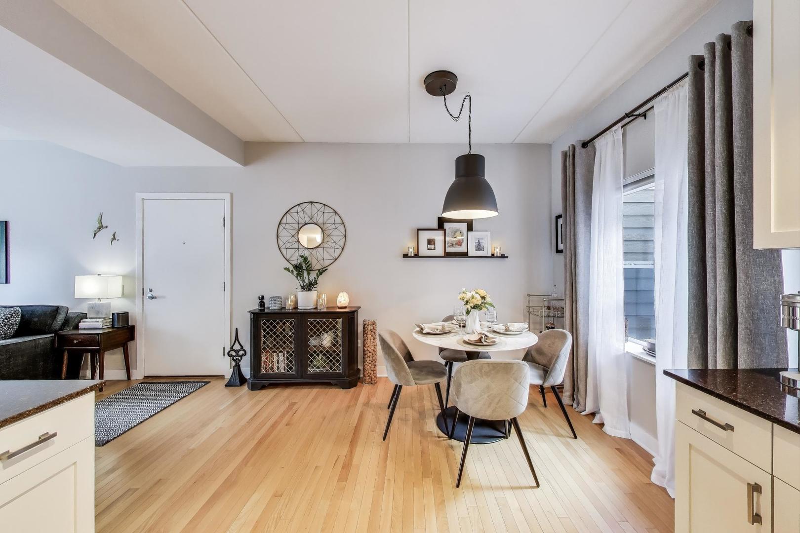 4301 North Sheridan Road, Unit 202 Chicago, IL 60613 - Photo 10 of 28 Gallery Image 10
