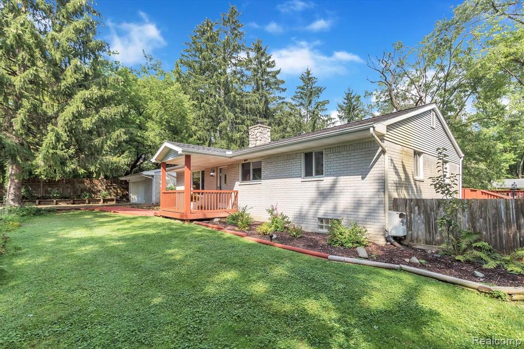 28366 Rollcrest Road Farmington Hills, MI 48334 - Photo 1 of 53