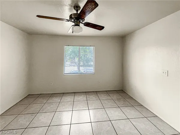 $1,299 | 2239 Iris Way, Fort Myers, FL 33905
