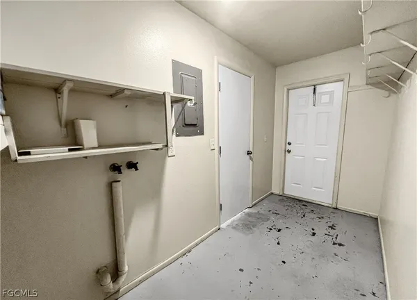 a view of walk in closet