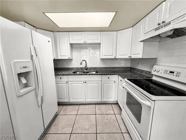 $1,299 | 2239 Iris Way, Fort Myers, FL 33905