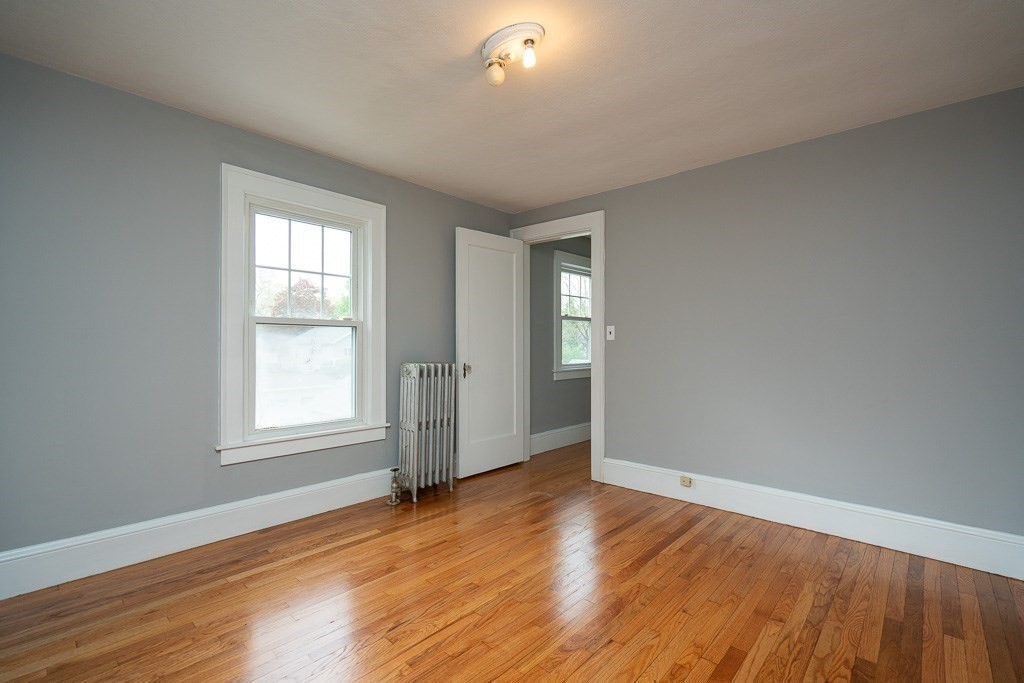 112 Manchester Terrace Springfield, MA 01108 - Photo 23 of 38
