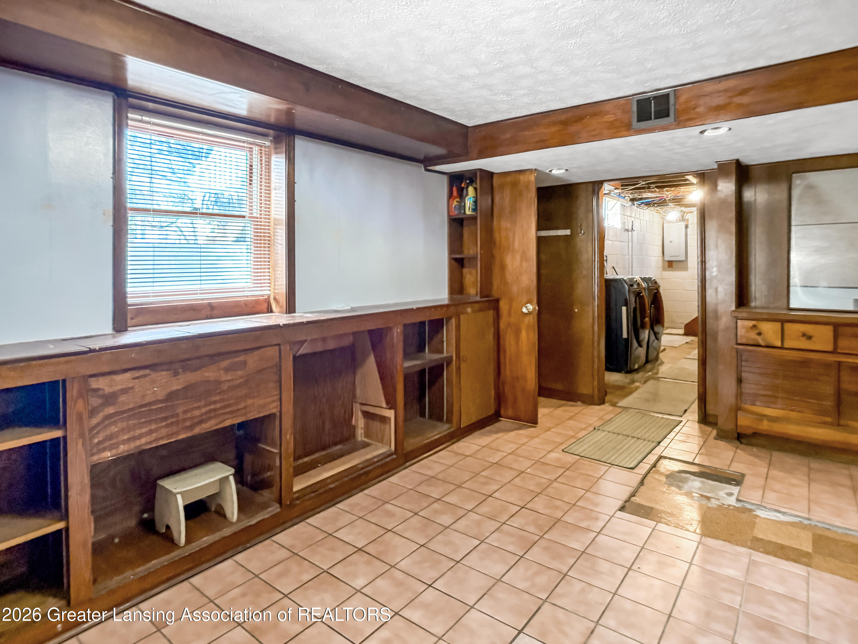 2801 Chatham Road Lansing, MI 48910 - Photo 40 of 50 Photo Mar 25 2026, 3 27 21 PM
