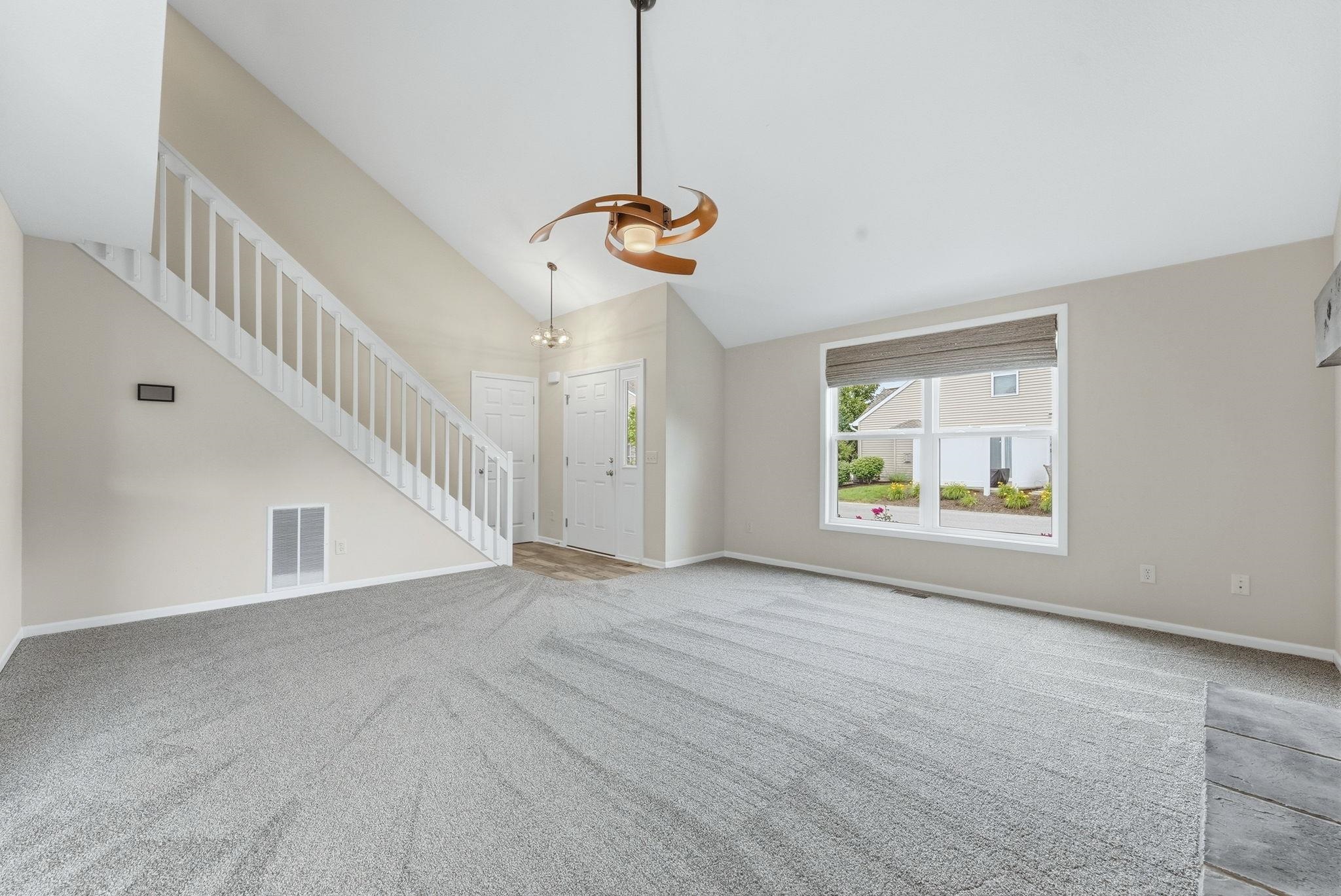 10001 Oak Trail Road Fort Wayne, IN 46825 - Photo 3 of 33