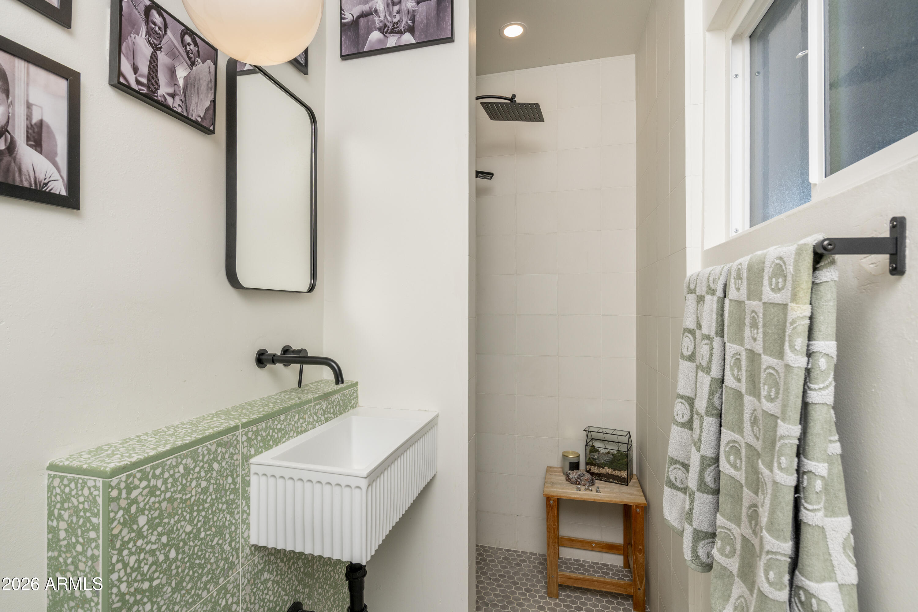 8049 North 10th Street Phoenix, AZ 85020 - Photo 21 of 40 a bathroom with a shower
