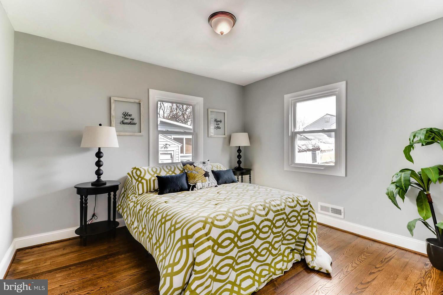 343 Cresswell Road Baltimore, MD 21225 - Photo 5 of 28 Interior (General)