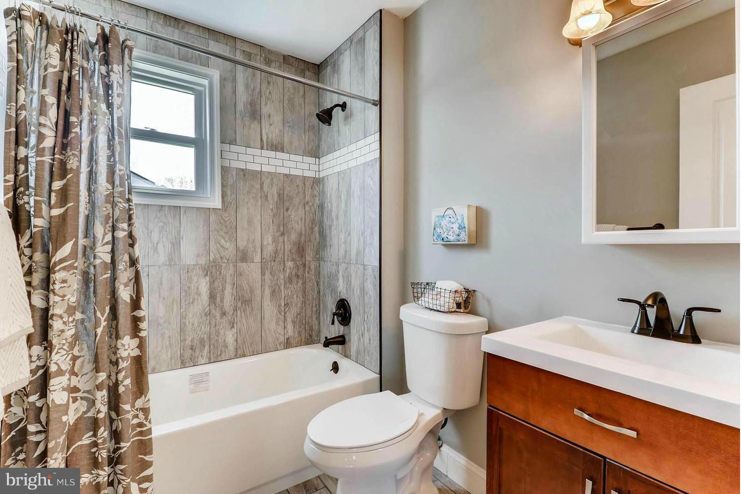 343 Cresswell Road Baltimore, MD 21225 - Photo 6 of 28 Interior (General)