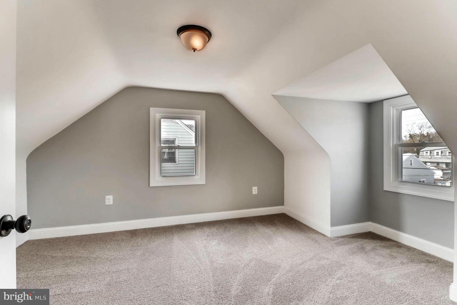 343 Cresswell Road Baltimore, MD 21225 - Photo 8 of 28 Interior (General)