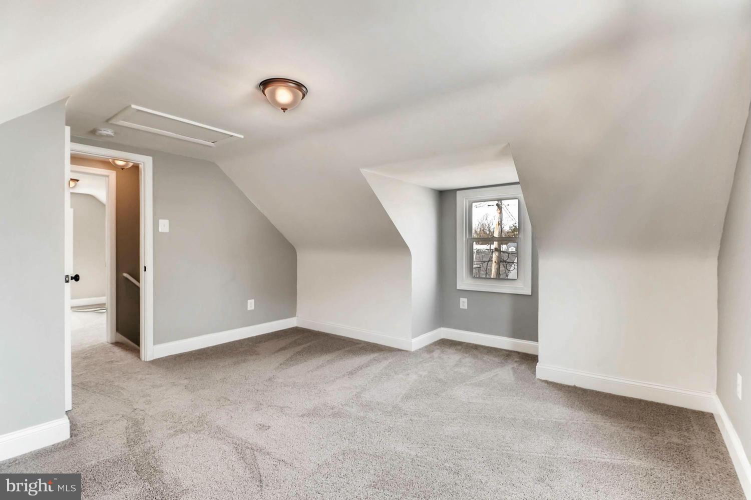 343 Cresswell Road Baltimore, MD 21225 - Photo 9 of 28 Interior (General)