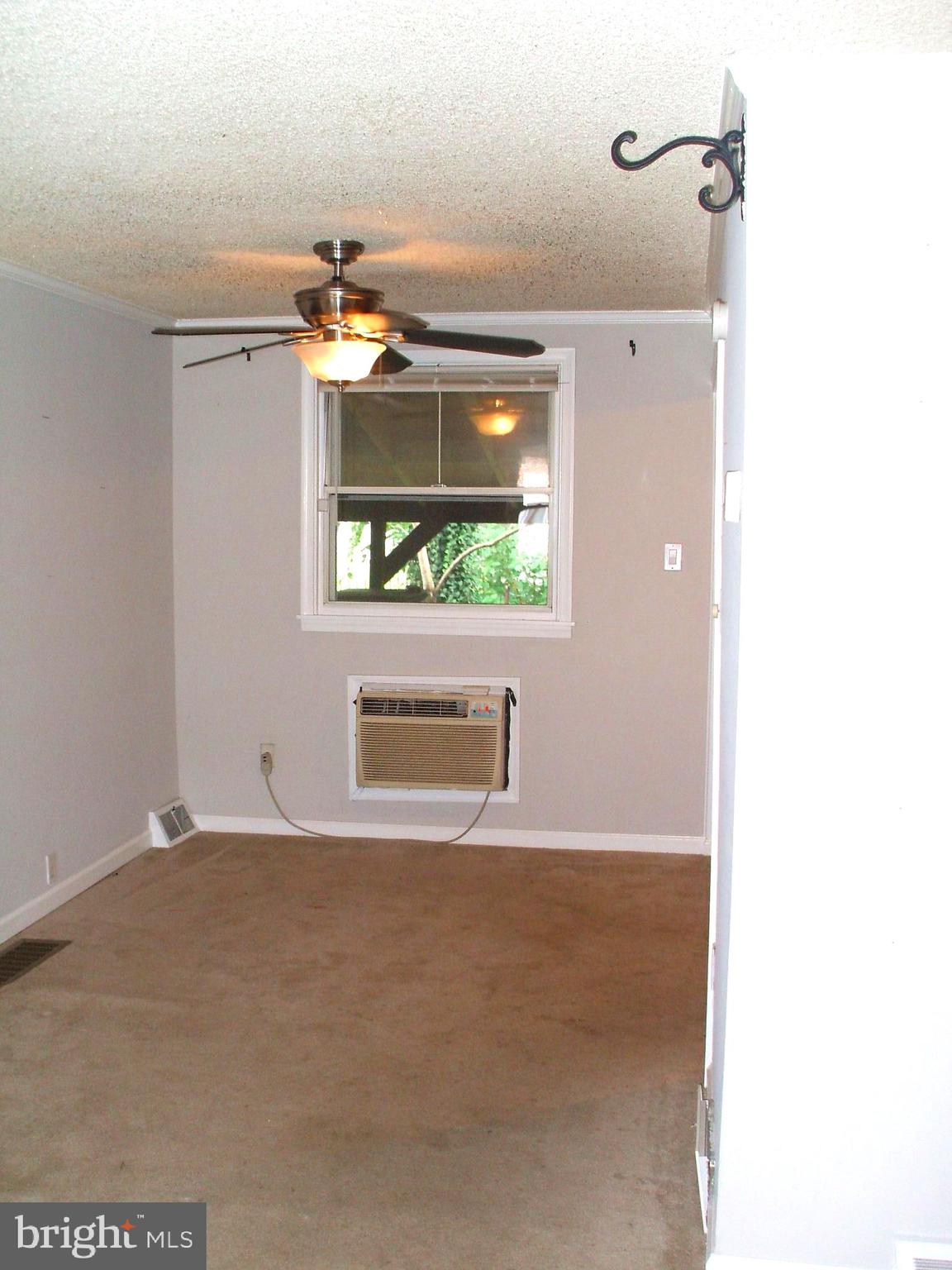 319 Rural Avenue Chester, PA 19013 - Photo 2 of 21 Combo Living/Dining Area W/Built In A/C