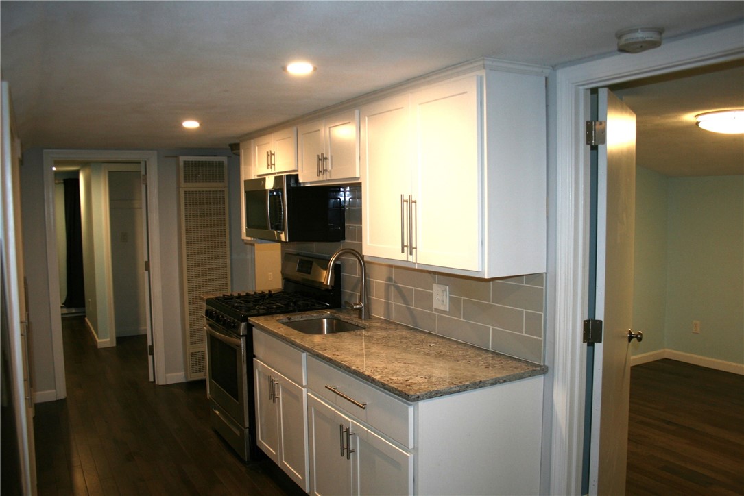 840 Sanderson Road, Unit 2 Johnston, RI 02919 - Photo 5 of 11