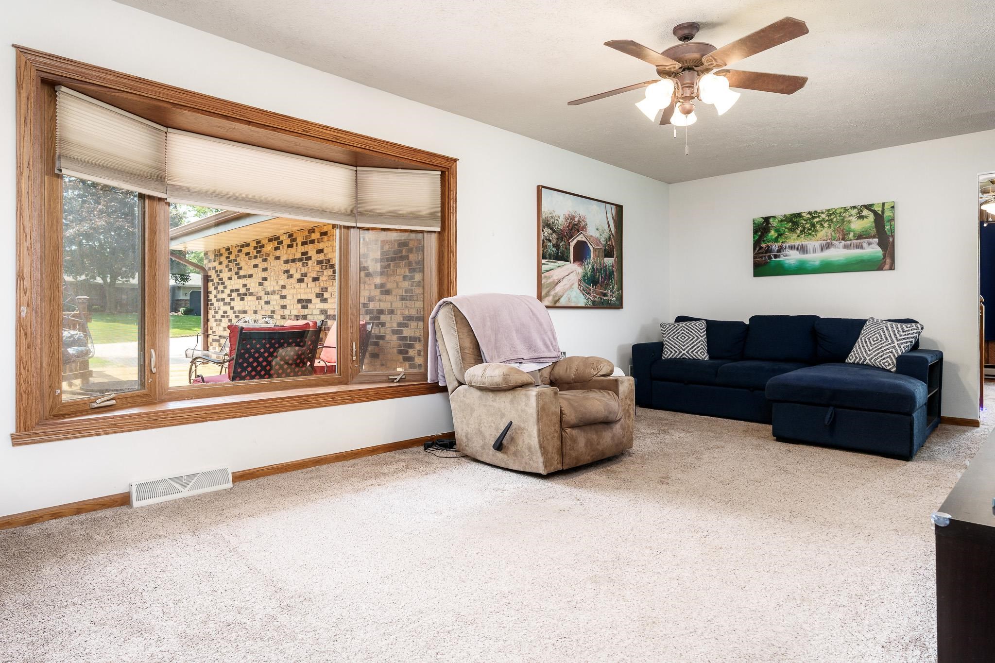 280 Knoll Road Belvidere, IL 61008 - Photo 10 of 58
