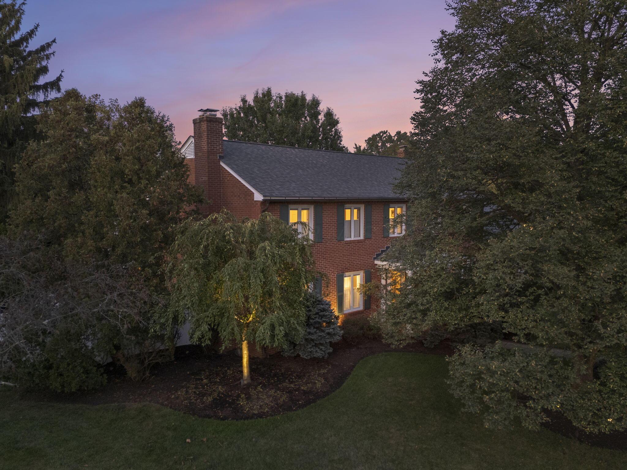 2560 Chartwell Road Columbus, OH 43220 - Photo 51 of 57 2560 Chartwell